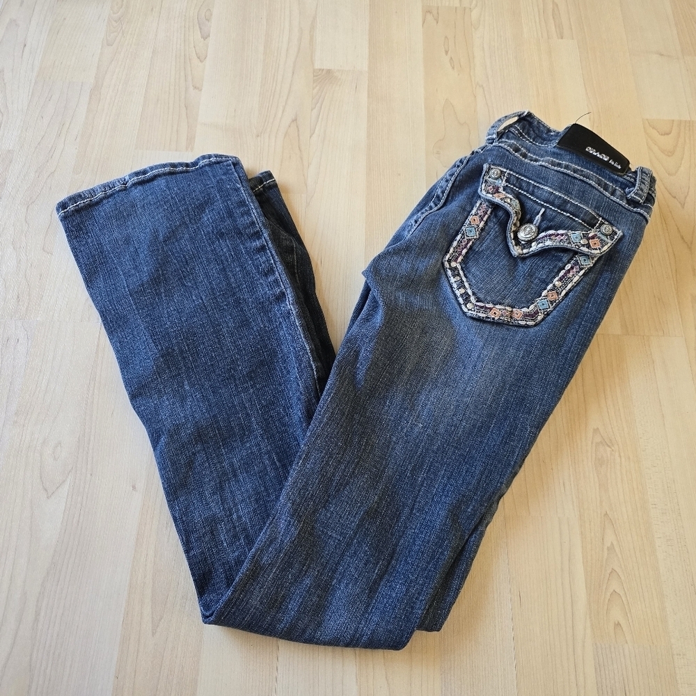 Grace In LA Low Rise Boot Cut Embroidered Jean Size 27